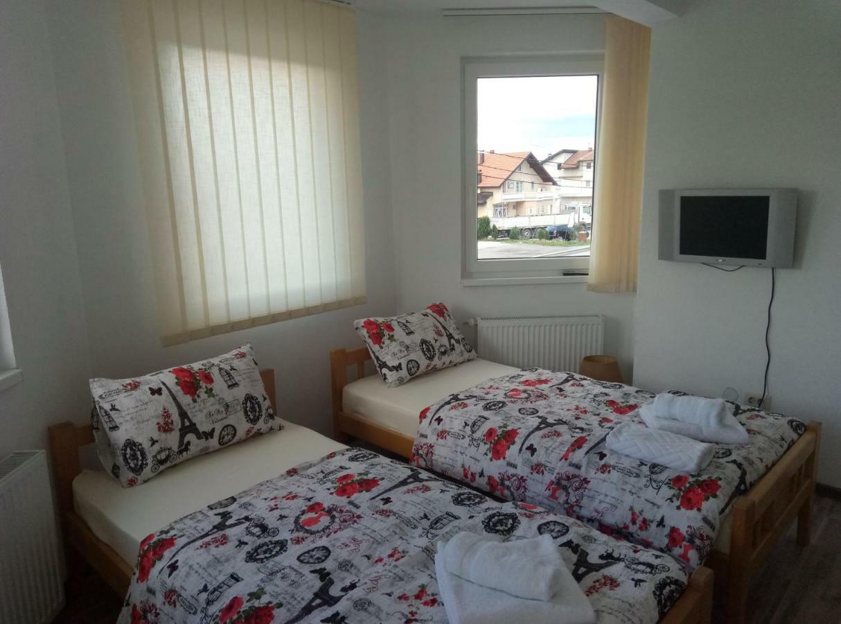 Apartments&Rooms Mido Visoko Extérieur photo