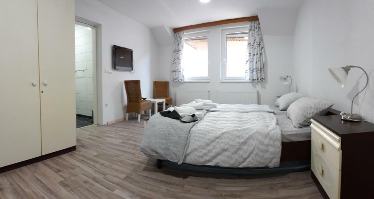 Apartments&Rooms Mido Visoko Extérieur photo